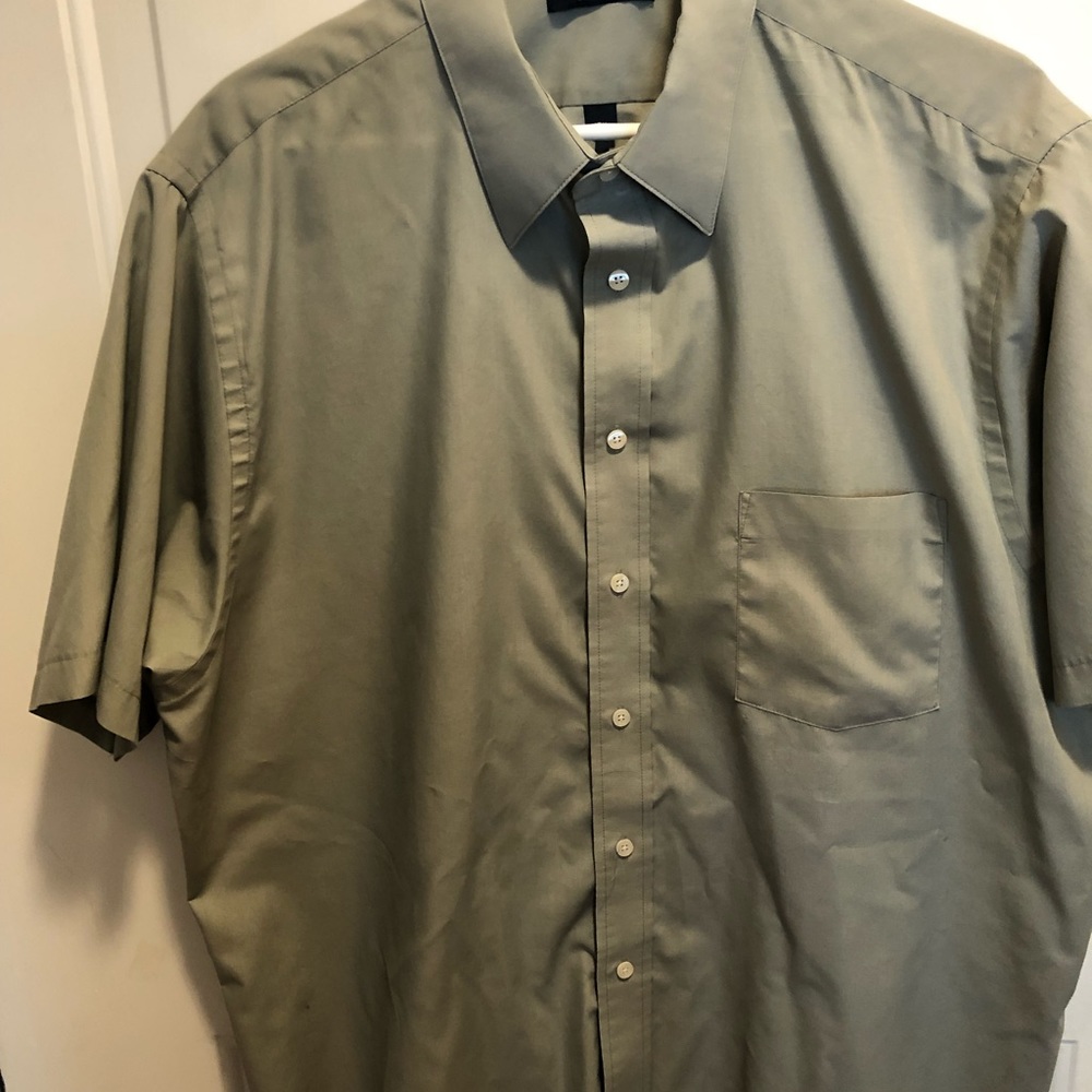 Puritan Mens shirt sleeve dress shirt